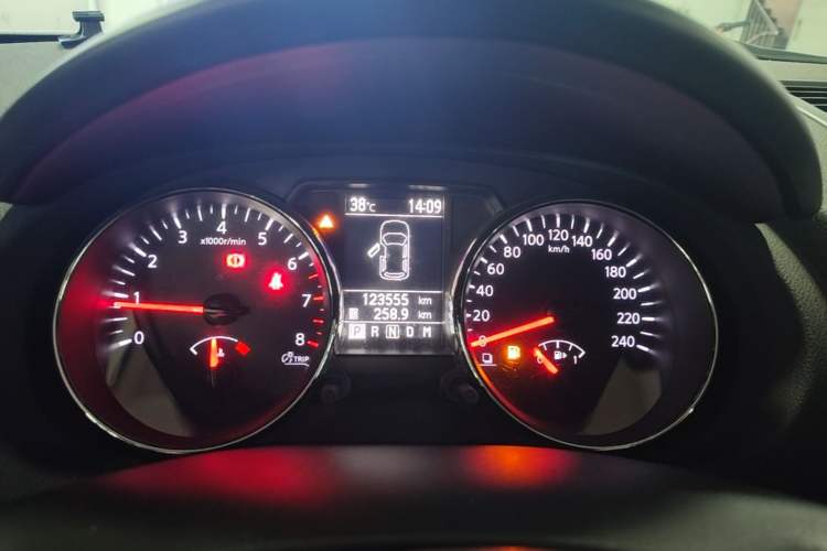 Used Nissan Qashqai 2015 2.0 XL Coolfire CVT 2WD Instrument Cluster