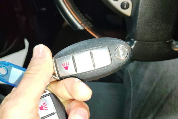 Used Nissan Qashqai 2015 2.0 XL Coolfire CVT 2WD Interior 1