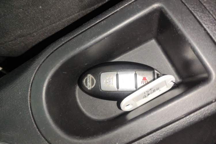 Used Nissan Qashqai 2015 2.0 XL Coolfire CVT 2WD Interior 1