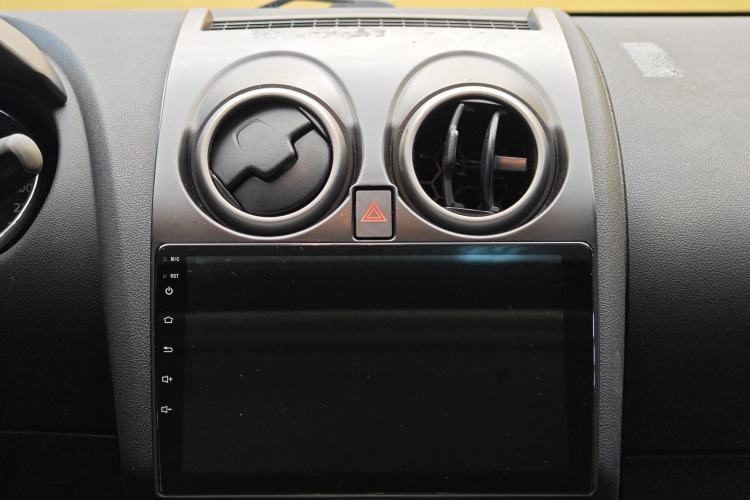 Used Nissan Qashqai 2015 2.0 XL Coolfire CVT 2WD Interior 10