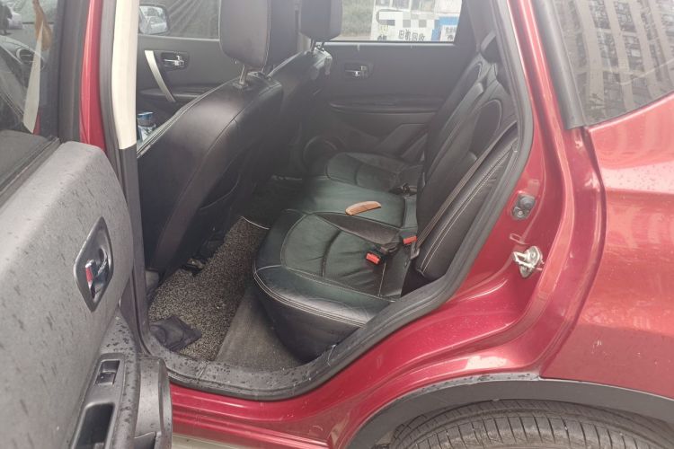Used Nissan Qashqai 2015 2.0 XL Coolfire CVT 2WD Interior 4
