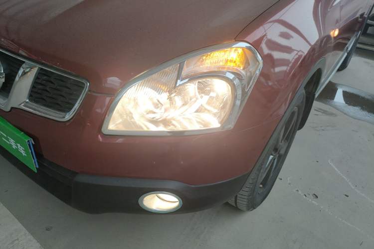 Used Nissan Qashqai 2015 2.0 XL Coolfire CVT 2WD Left Front Headlight