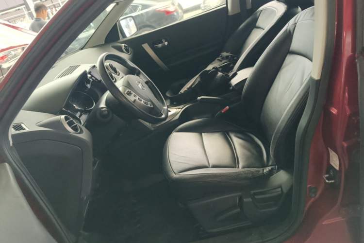 Used Nissan Qashqai 2015 2.0 XL Coolfire CVT 2WD Left Front Seat