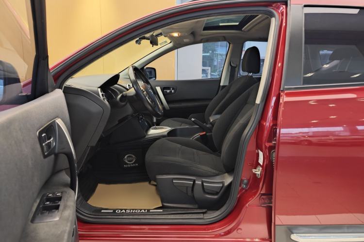 Used Nissan Qashqai 2015 2.0 XL Coolfire CVT 2WD Left Front Seat