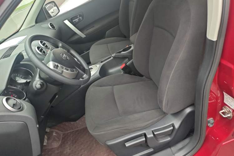 Used Nissan Qashqai 2015 2.0 XL Coolfire CVT 2WD Left Front Seat