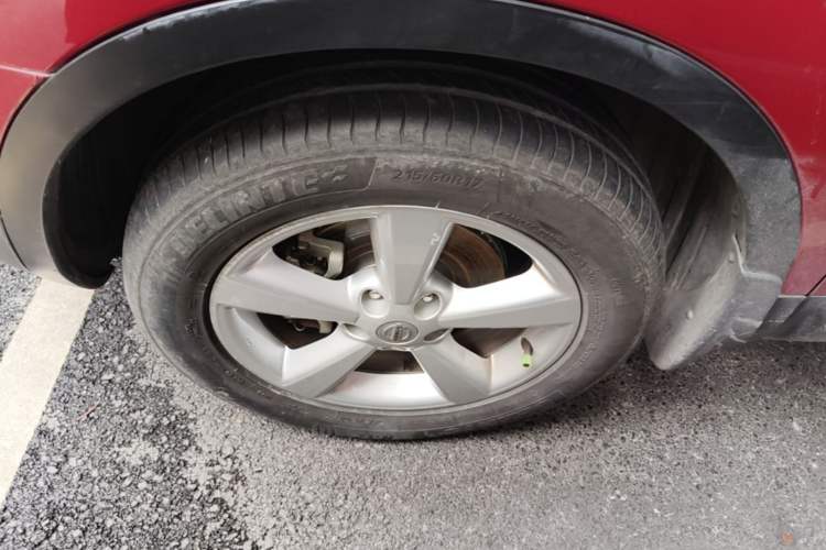 Used Nissan Qashqai 2015 2.0 XL Coolfire CVT 2WD Left Front Wheel Hub