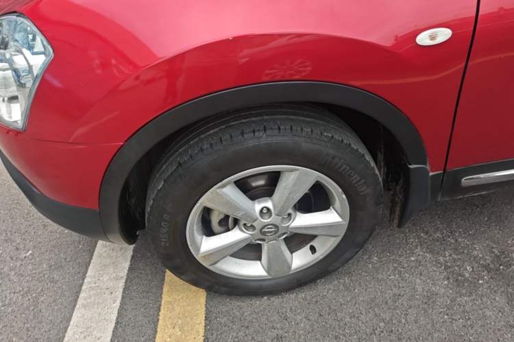 Used Nissan Qashqai 2015 2.0 XL Coolfire CVT 2WD Left Front Wheel Hub