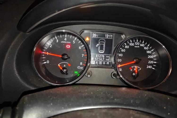 Used Nissan Qashqai 2015 2.0 XV Coolray CVT 2WD Odometer Close Up