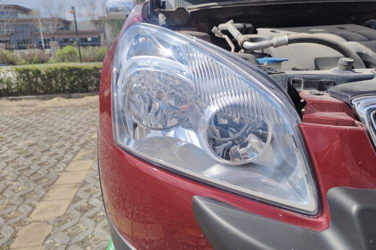 Used Nissan Qashqai 2015 2.0 XL Coolfire CVT 2WD Right Front Headlight