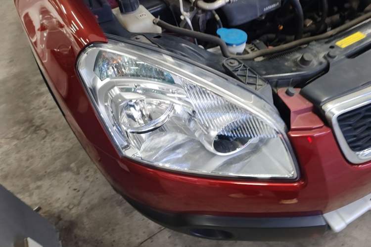 Used Nissan Qashqai 2015 2.0 XL Coolfire CVT 2WD Right Front Headlight