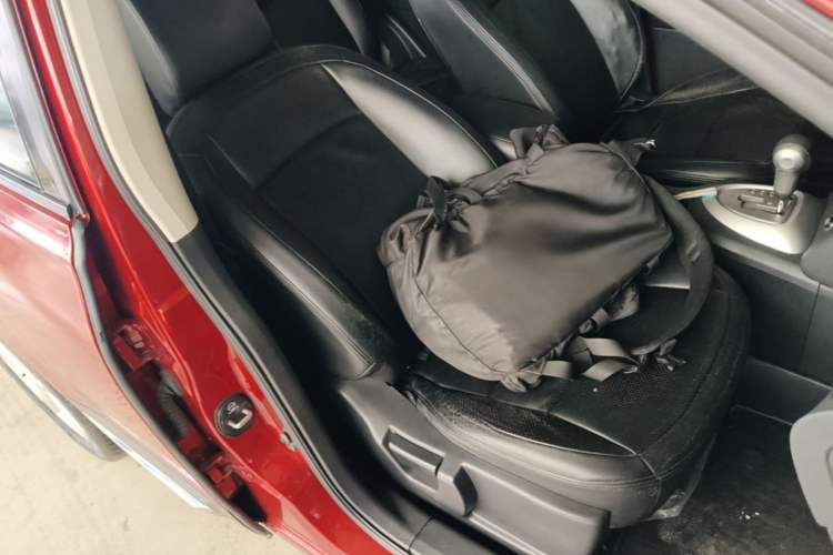 Used Nissan Qashqai 2015 2.0 XL Coolfire CVT 2WD Right Front Seat
