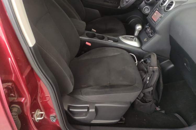 Used Nissan Qashqai 2015 2.0 XL Coolfire CVT 2WD Right Front Seat