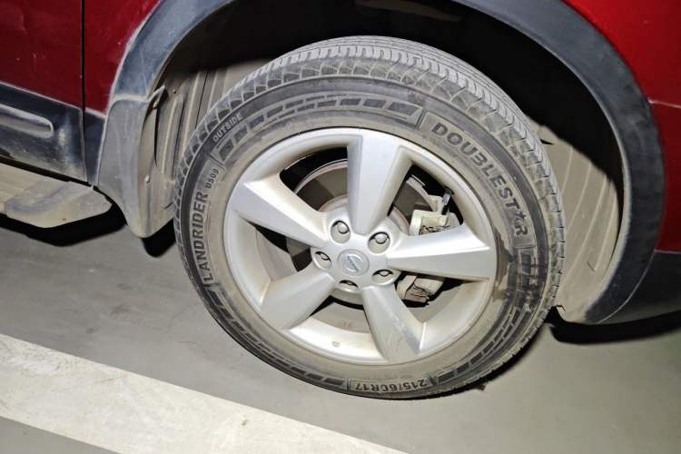 Used Nissan Qashqai 2015 2.0 XV Coolray CVT 2WD Right Front Wheel Hub