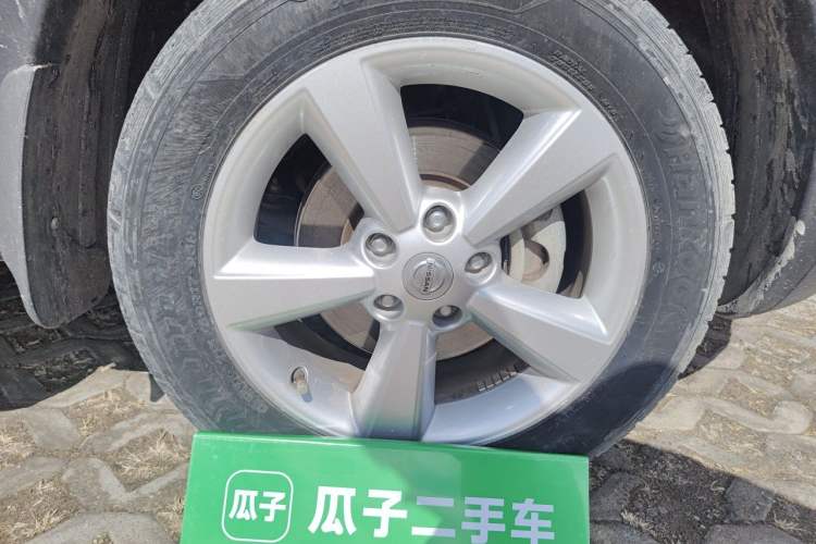 Used Nissan Qashqai 2015 2.0 XL Coolfire CVT 2WD Right Front Wheel Hub