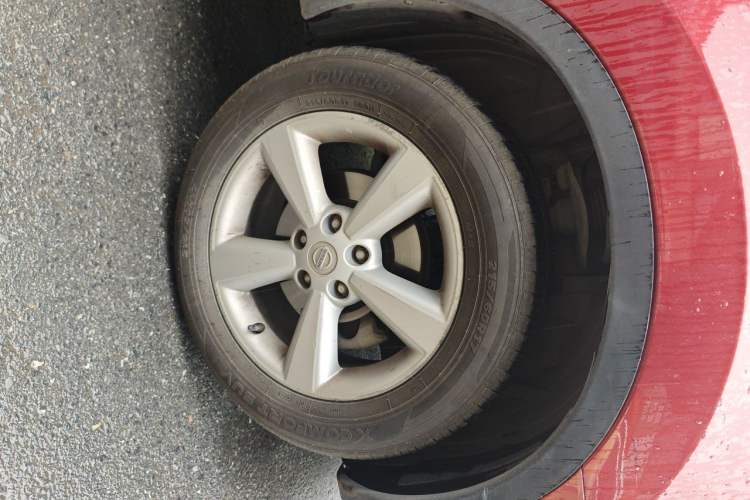 Used Nissan Qashqai 2015 2.0 XL Coolfire CVT 2WD Right Front Wheel Hub