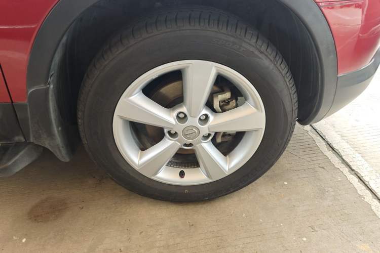 Used Nissan Qashqai 2015 2.0 XL Coolfire CVT 2WD Right Front Wheel Hub