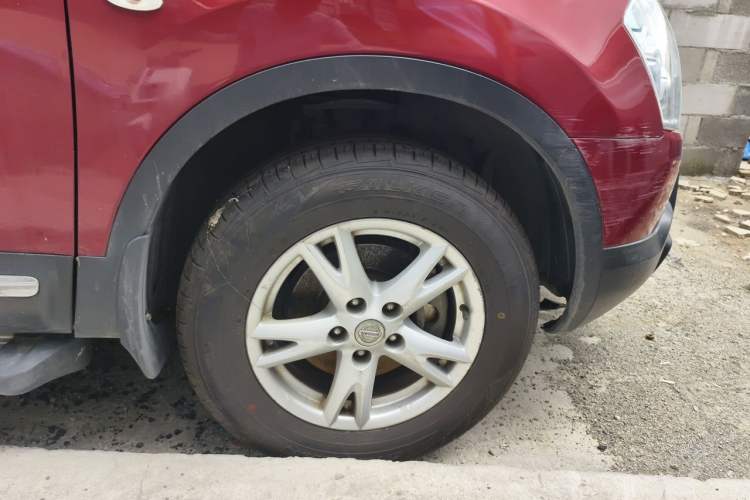 Used Nissan Qashqai 2015 2.0 XL Cool Fire MT 2WD Right Front Wheel Hub