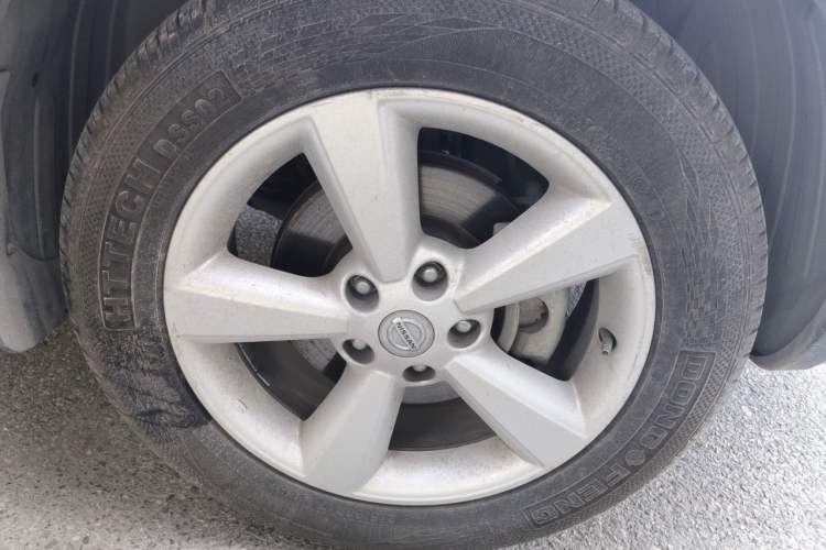 Used Nissan Qashqai 2015 2.0 XL Coolfire CVT 2WD Right Front Wheel Hub