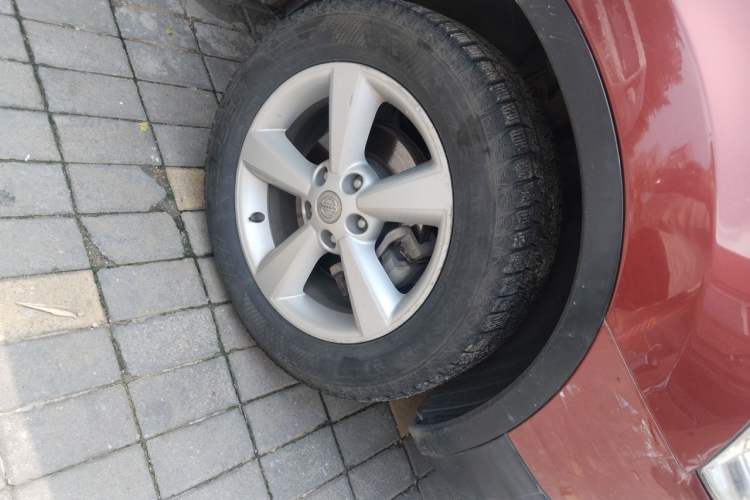 Used Nissan Qashqai 2015 2.0 XL Coolfire CVT 2WD Right Front Wheel Hub