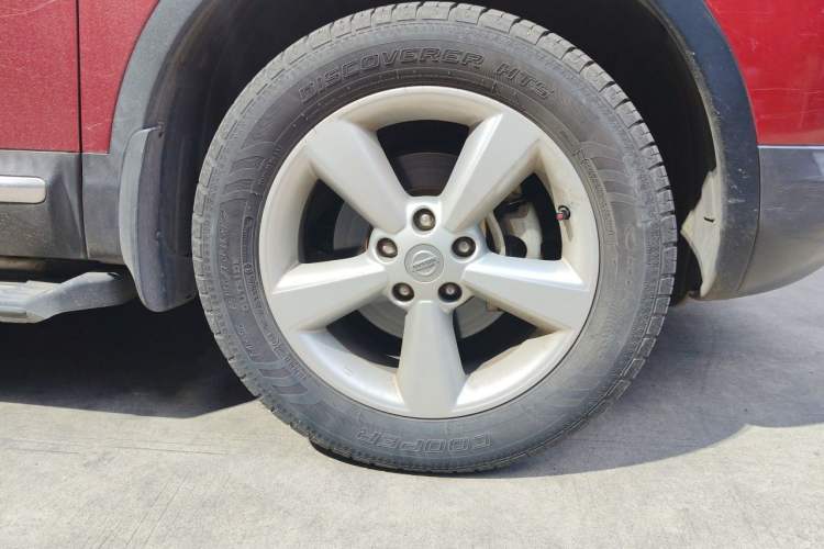Used Nissan Qashqai 2015 2.0 XL Coolfire CVT 2WD Right Front Wheel Hub
