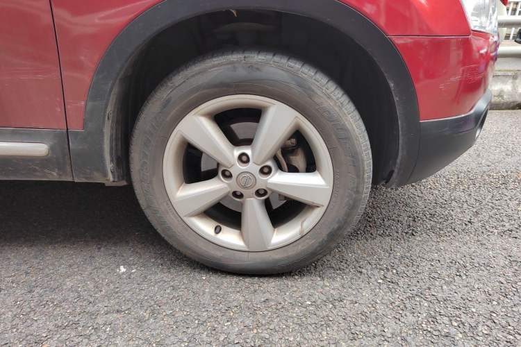 Used Nissan Qashqai 2015 2.0 XL Coolfire CVT 2WD Right Front Wheel Hub