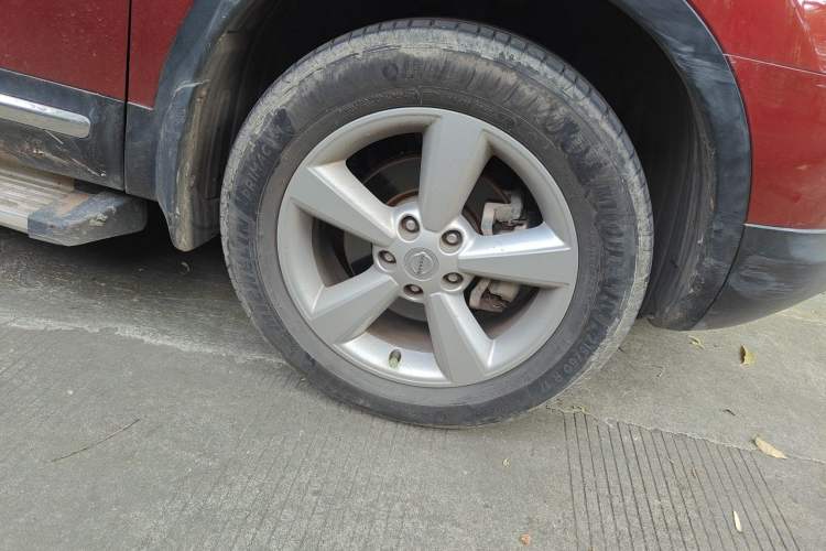 Used Nissan Qashqai 2015 2.0 XL Coolfire CVT 2WD Right Front Wheel Hub