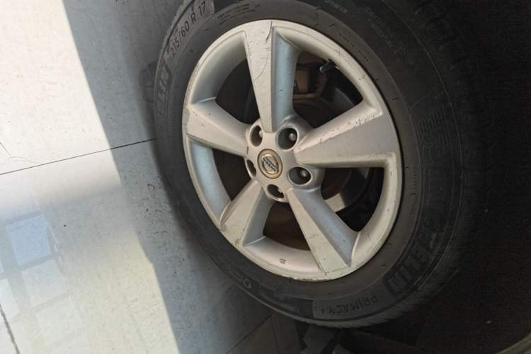 Used Nissan Qashqai 2015 2.0 XL Coolfire CVT 2WD Right Rear Wheel Hub