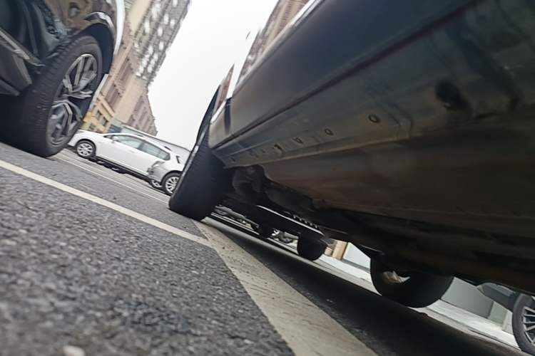 Used Nissan Qashqai 2015 2.0 XL Coolfire CVT 2WD Right Side Sill