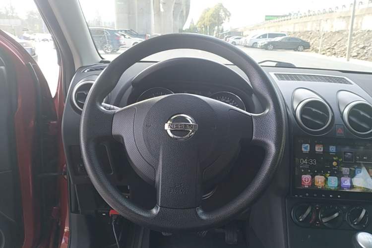 Used Nissan Qashqai 2015 2.0 XL Cool Fire MT 2WD Steering Wheel