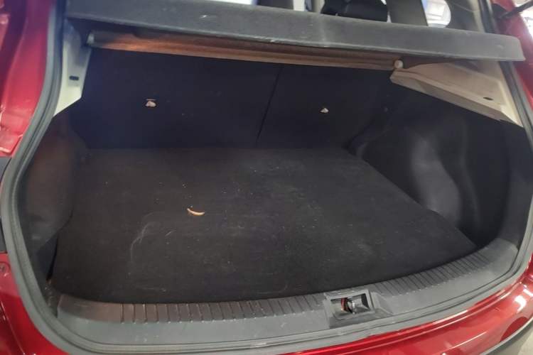 Used Nissan Qashqai 2015 2.0 XL Coolfire CVT 2WD Trunk