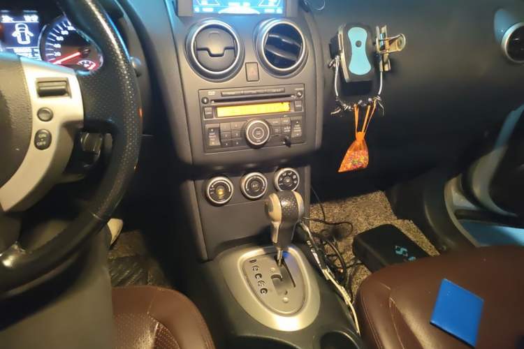 Used Nissan Qashqai 2015 2.0 XV Cool CVT 2WD Audio And AC Panel