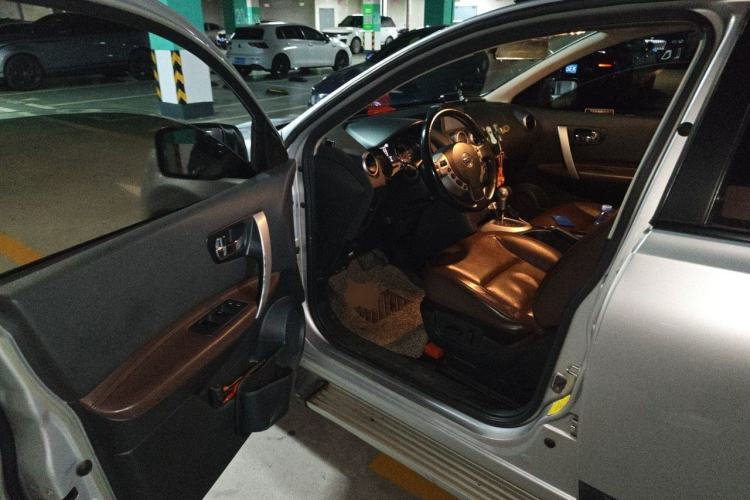 Used Nissan Qashqai 2015 2.0 XV Cool CVT 2WD Driver Seat