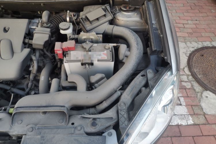 Used Nissan Qashqai 2015 2.0 XL Coolfire CVT 2WD Engine Bay Left