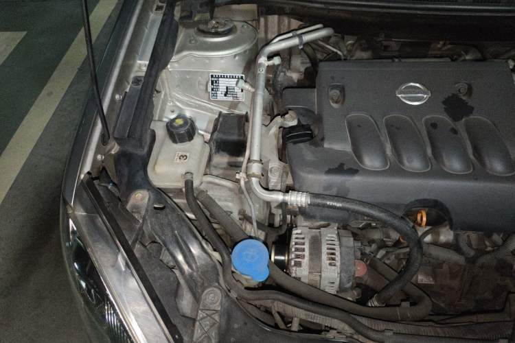 Used Nissan Qashqai 2015 2.0 XV Cool CVT 2WD Engine Bay Right