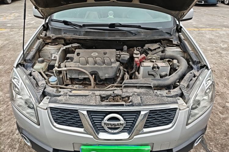 Used Nissan Qashqai 2015 2.0 XL Cool Fire MT 2WD Engine Bay