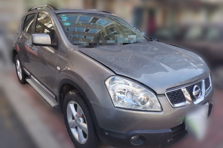 Used Nissan Qashqai 2015 2.0 XL Coolfire CVT 2WD Front Right 45 Deg