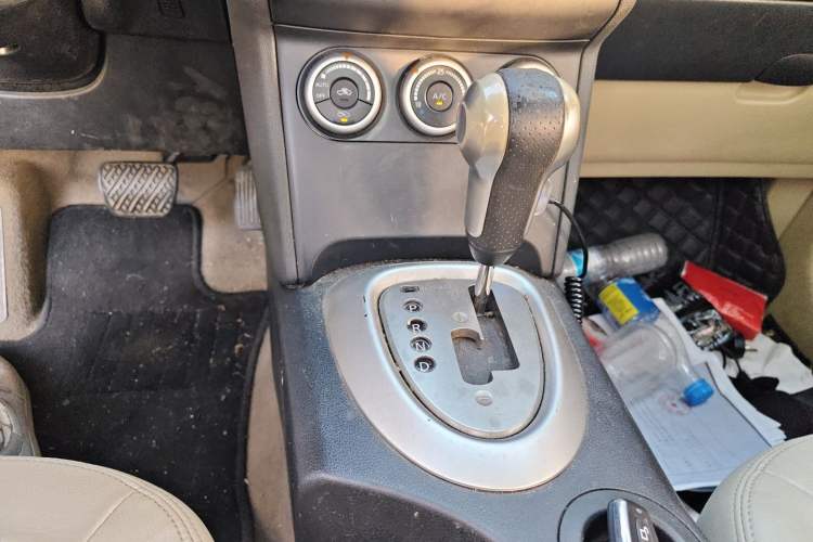 Used Nissan Qashqai 2015 2.0 XV Coolray CVT 2WD Gear Lever