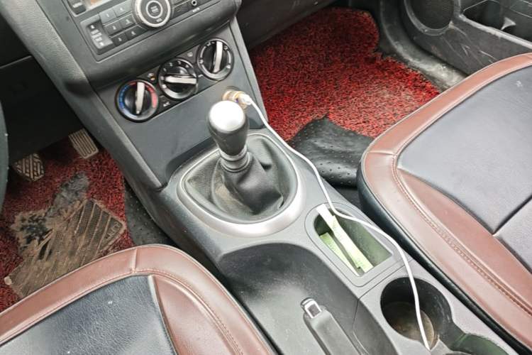 Used Nissan Qashqai 2015 2.0 XL Cool Fire MT 2WD Gear Lever