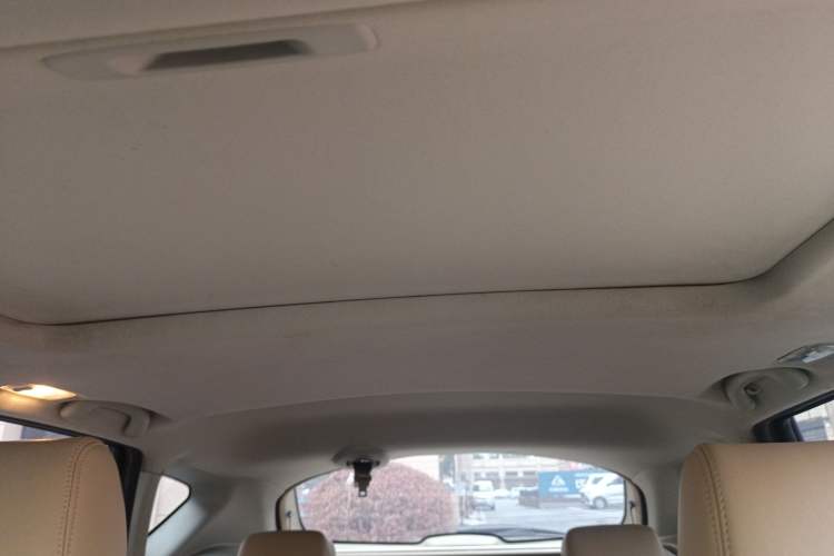 Used Nissan Qashqai 2015 2.0 XL Coolfire CVT 2WD Headliner