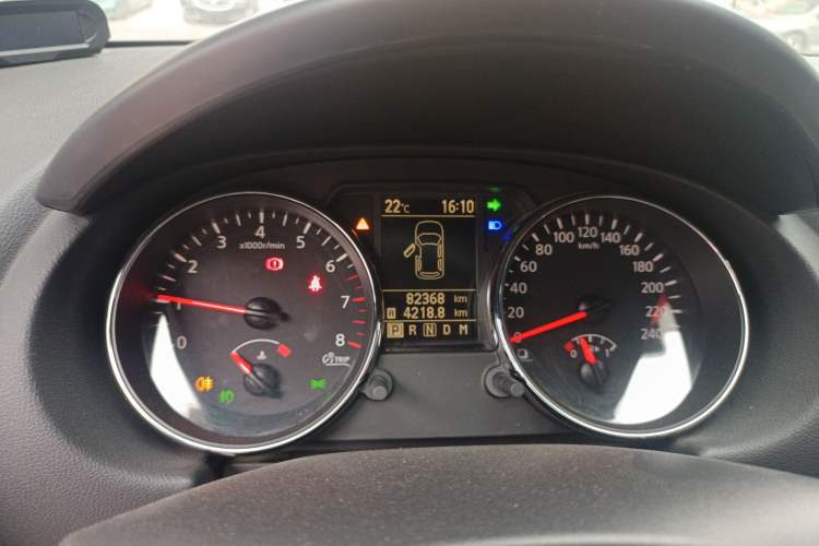 Used Nissan Qashqai 2015 2.0 XL Coolfire CVT 2WD Instrument Cluster