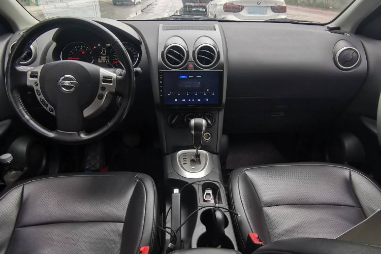 Used Nissan Qashqai 2015 2.0 XL Coolfire CVT 2WD Interior 1