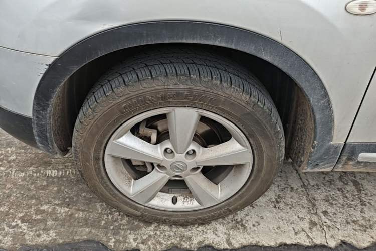 Used Nissan Qashqai 2015 2.0 XL Cool Fire MT 2WD Left Front Wheel Hub