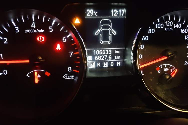 Used Nissan Qashqai 2015 2.0 XV Cool CVT 2WD Odometer Close Up