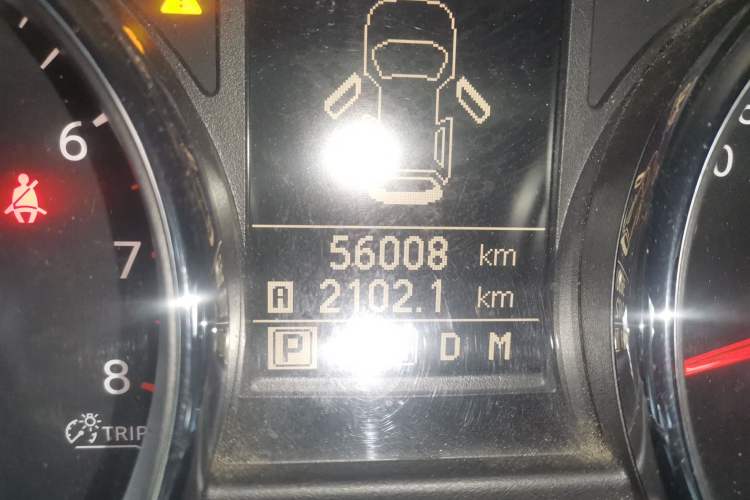 Used Nissan Qashqai 2015 2.0 XL Coolfire CVT 2WD Odometer Close Up