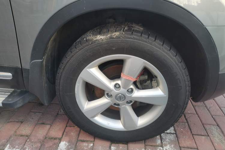 Used Nissan Qashqai 2015 2.0 XL Coolfire CVT 2WD Right Front Wheel Hub