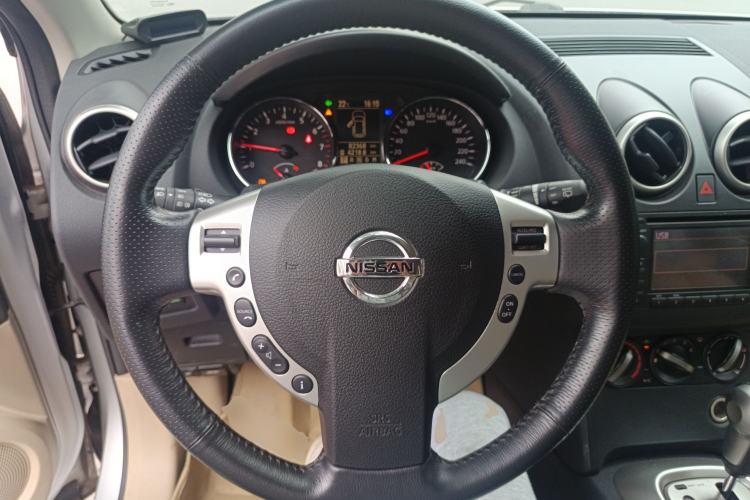 Used Nissan Qashqai 2015 2.0 XL Coolfire CVT 2WD Steering Wheel
