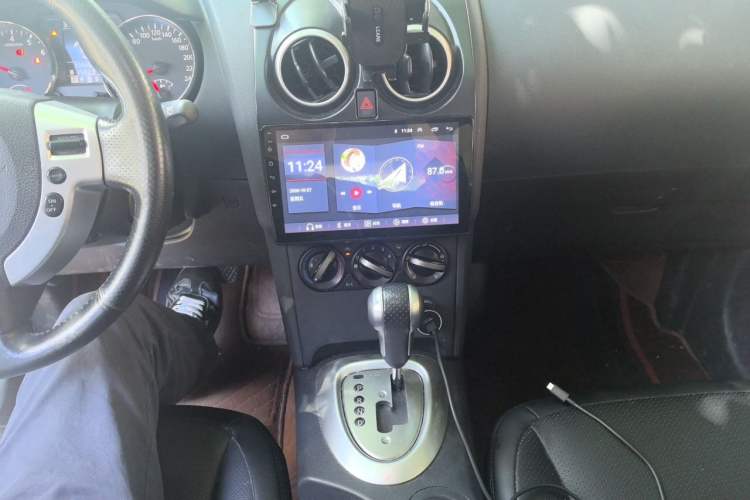 Used Nissan Qashqai 2015 2.0 XL Coolfire CVT 2WD Audio And AC Panel