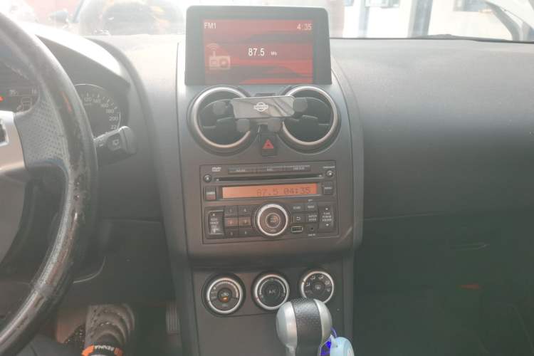 Used Nissan Qashqai 2015 2.0 XV Coolray CVT 2WD Audio And AC Panel