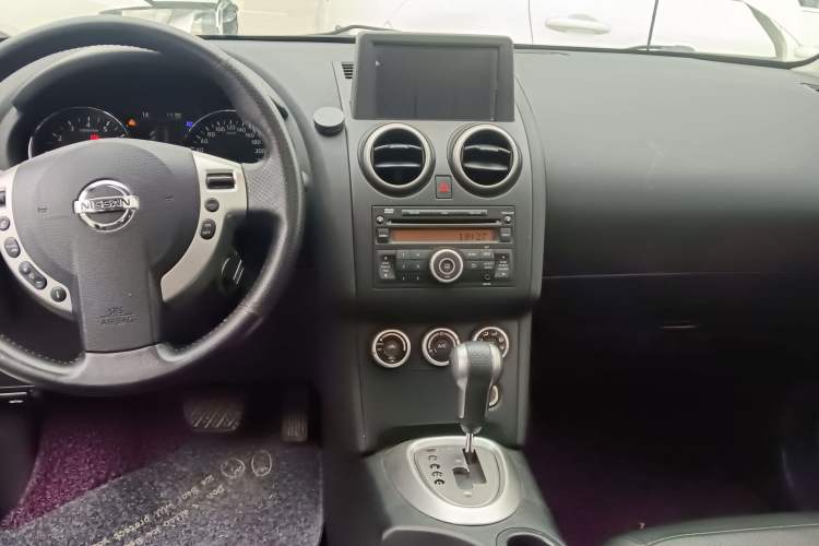 Used Nissan Qashqai 2015 2.0 XV Coolray CVT 2WD Audio And AC Panel