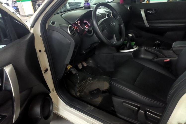 Used Nissan Qashqai 2015 2.0 XL Cool Fire MT 2WD Driver Seat